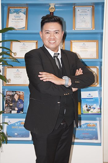 CHRISTOPHER ACEJAS